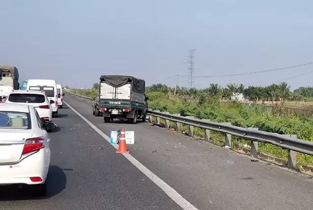 Dịch vụ cứu hộ xe ô tô Hà Nội an toàn, chất lượng, xuyên ngày đêm